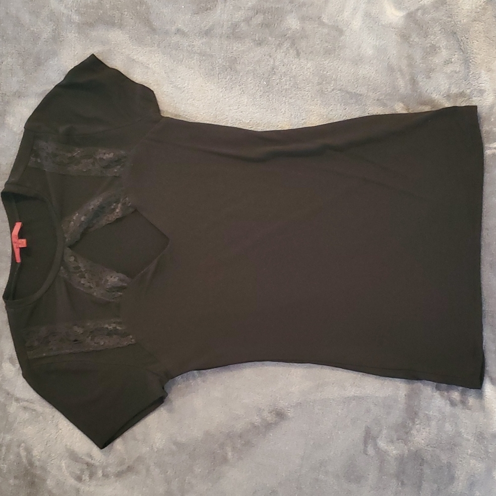 S Red by BKE black top